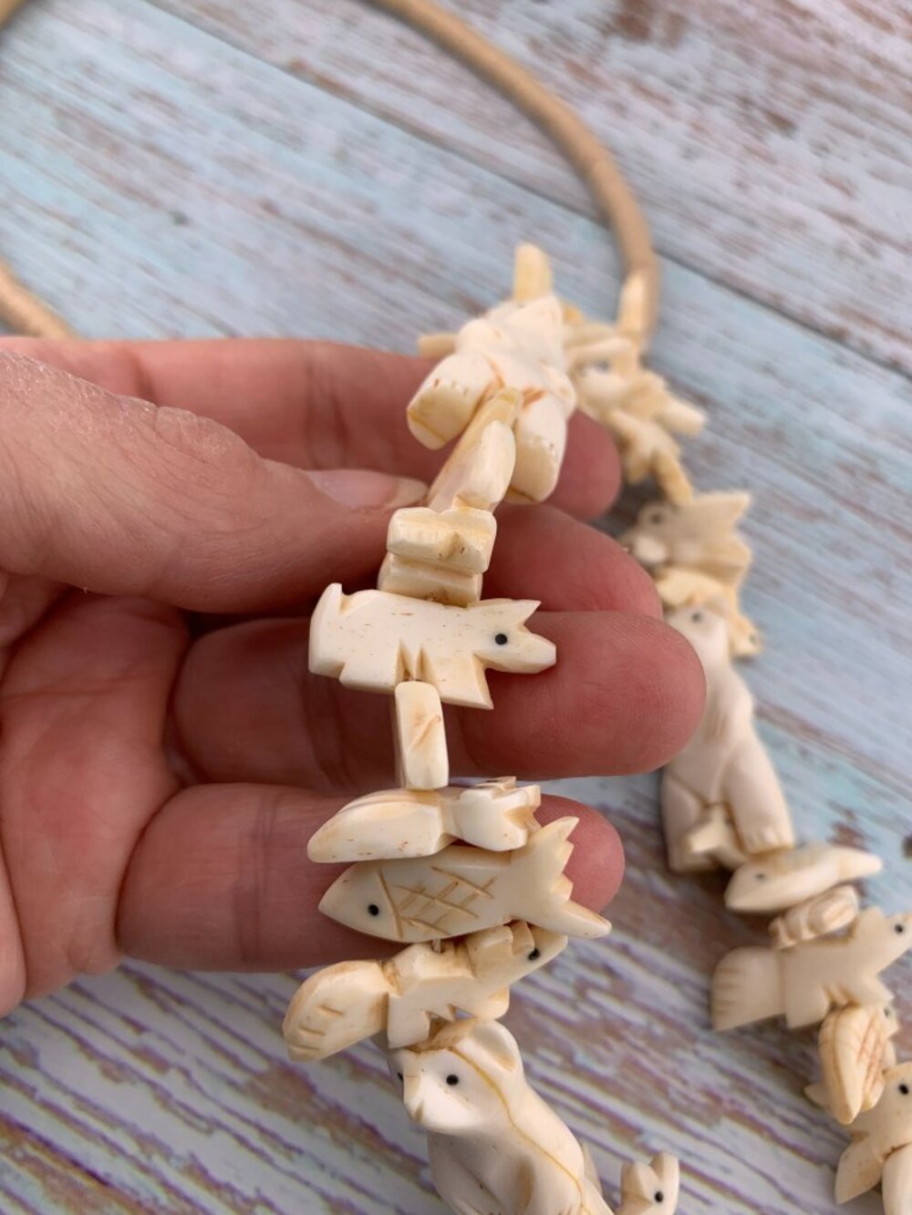 Hand Carved Bear Fetish Necklace Zuni Native American Style J1417 - Picture 12 of 15